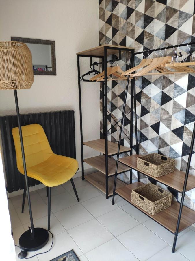 La Tourelle Suite Cosy Entre Vignoble Aixois Et Luberon Le Puy-Sainte-Réparade المظهر الخارجي الصورة