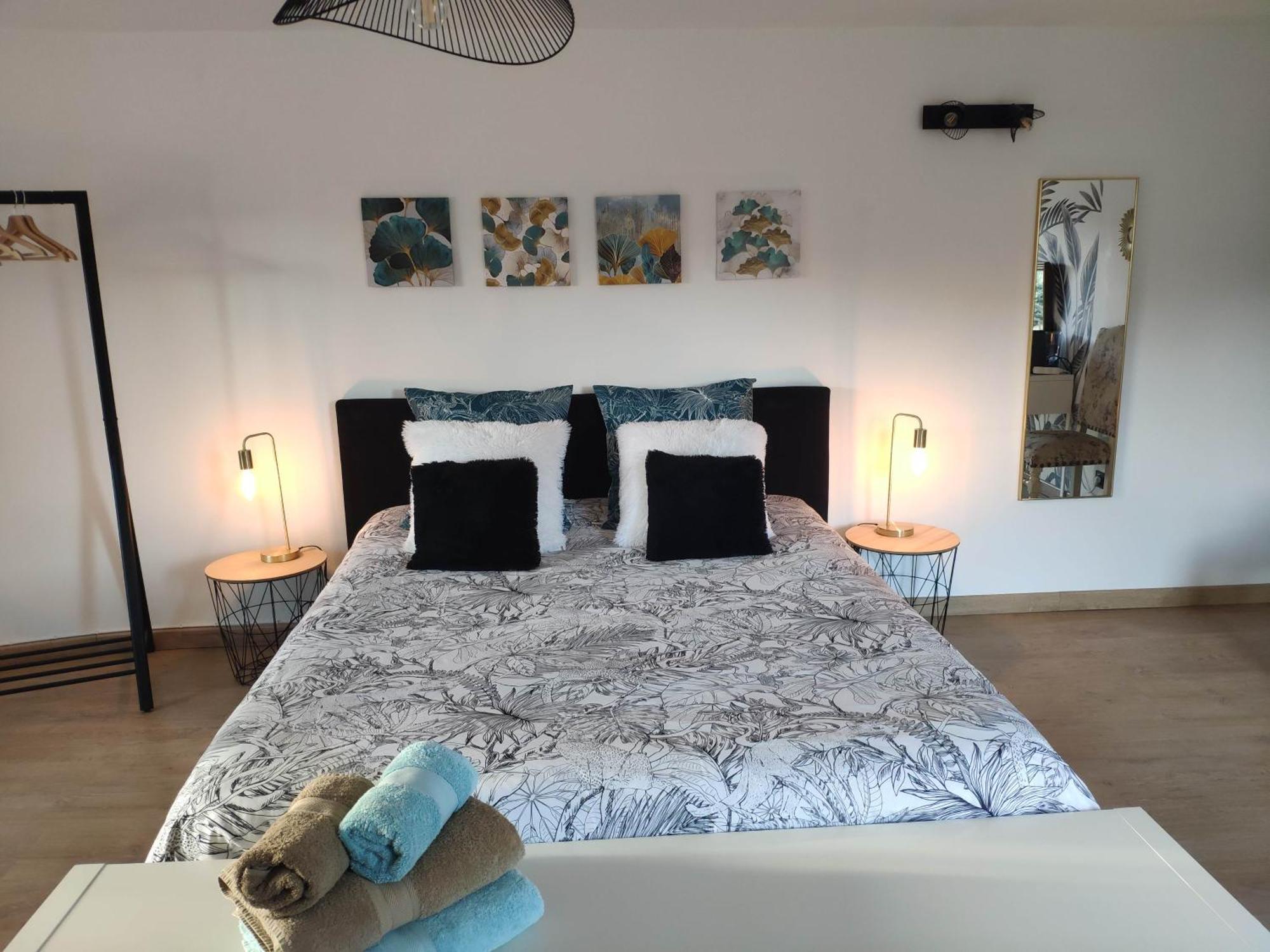 La Tourelle Suite Cosy Entre Vignoble Aixois Et Luberon Le Puy-Sainte-Réparade المظهر الخارجي الصورة