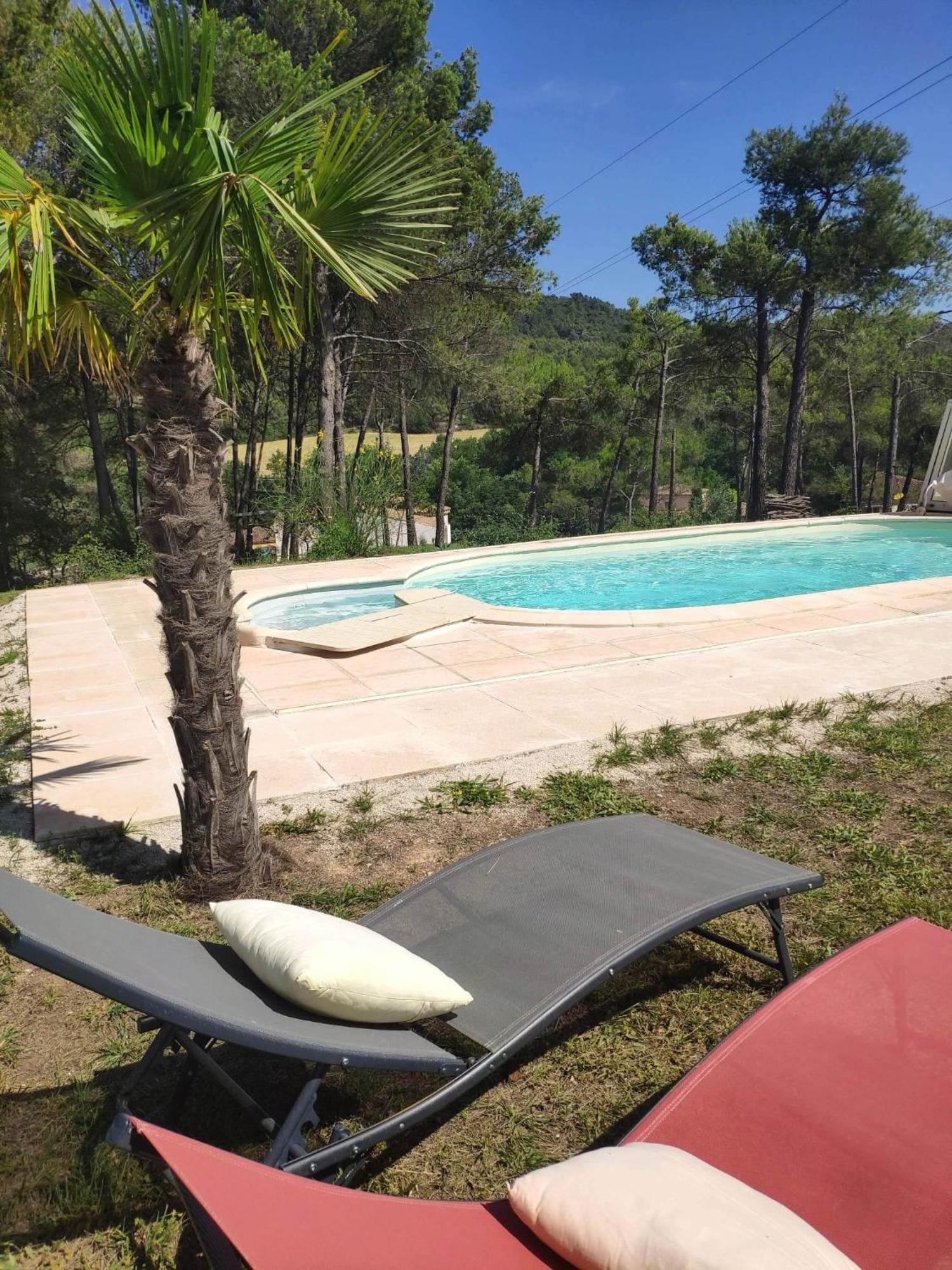 La Tourelle Suite Cosy Entre Vignoble Aixois Et Luberon Le Puy-Sainte-Réparade المظهر الخارجي الصورة